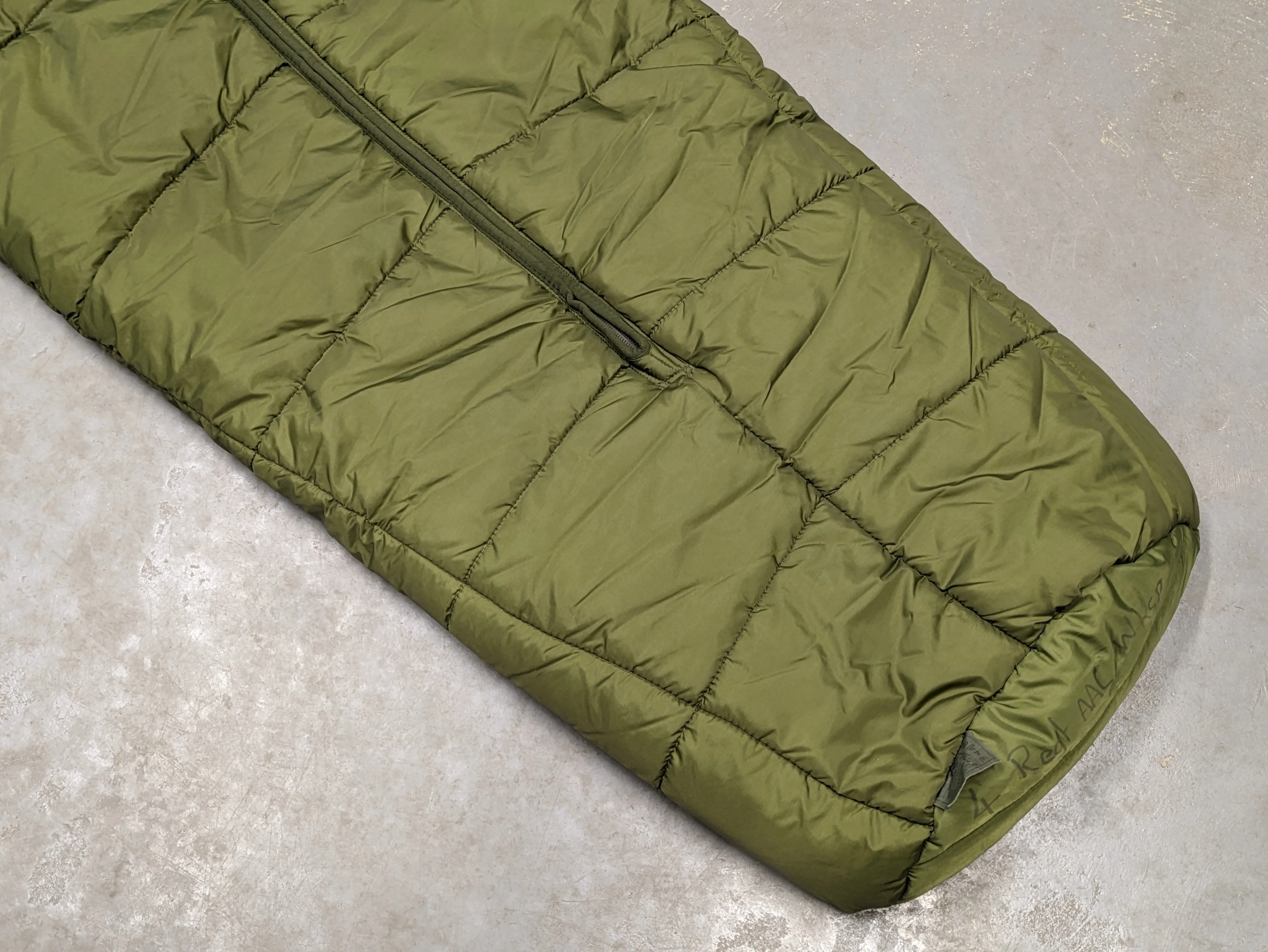 Arctic Extreme Cold Weather Sleeping Bag - Dated 2001