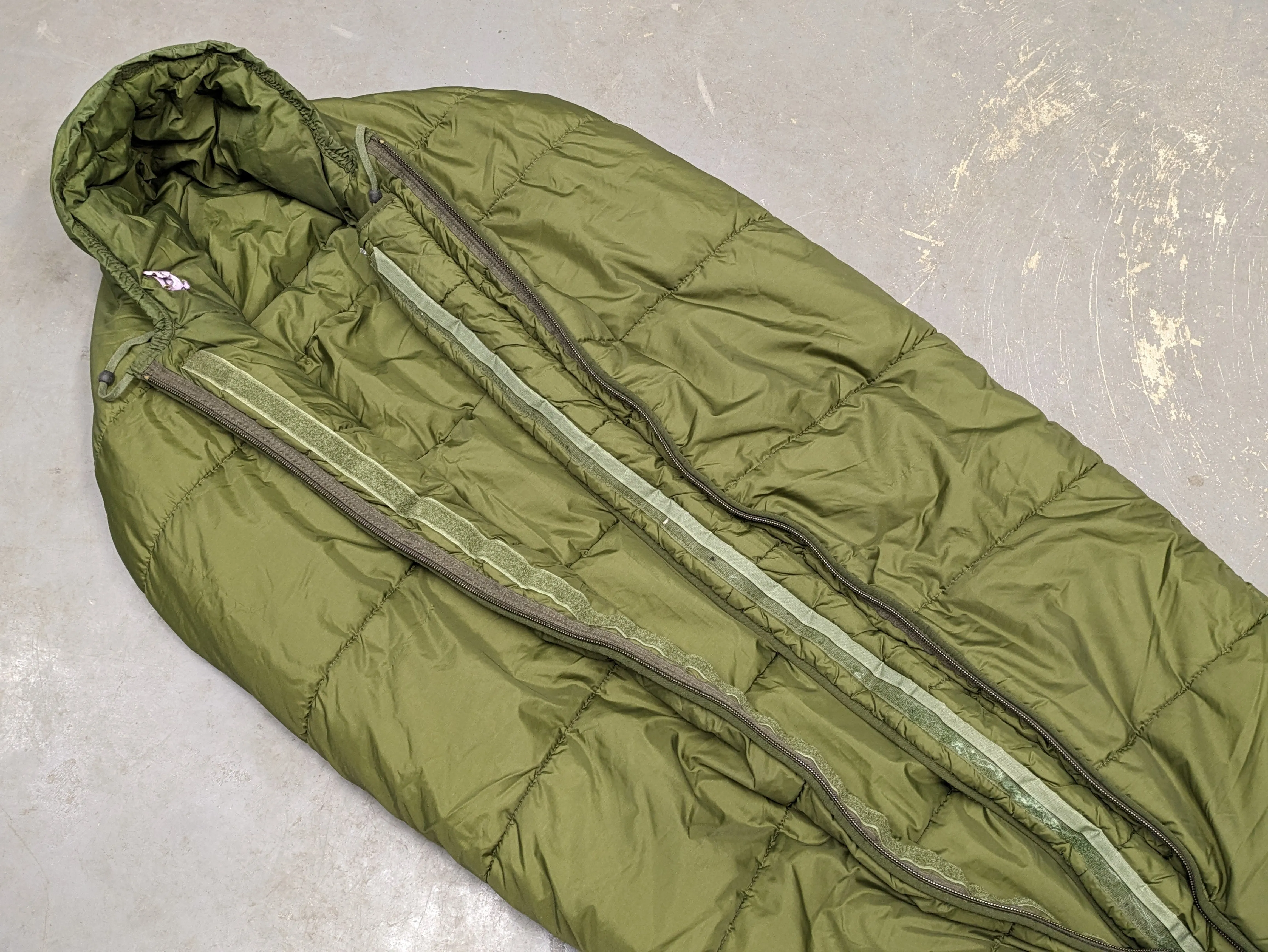 Arctic Extreme Cold Weather Sleeping Bag - Dated 2001