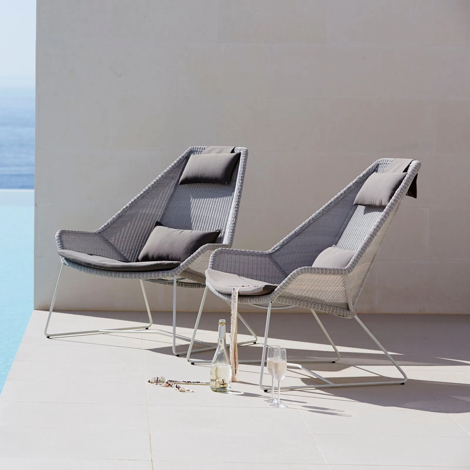 Breeze Outdoor Highback Chair