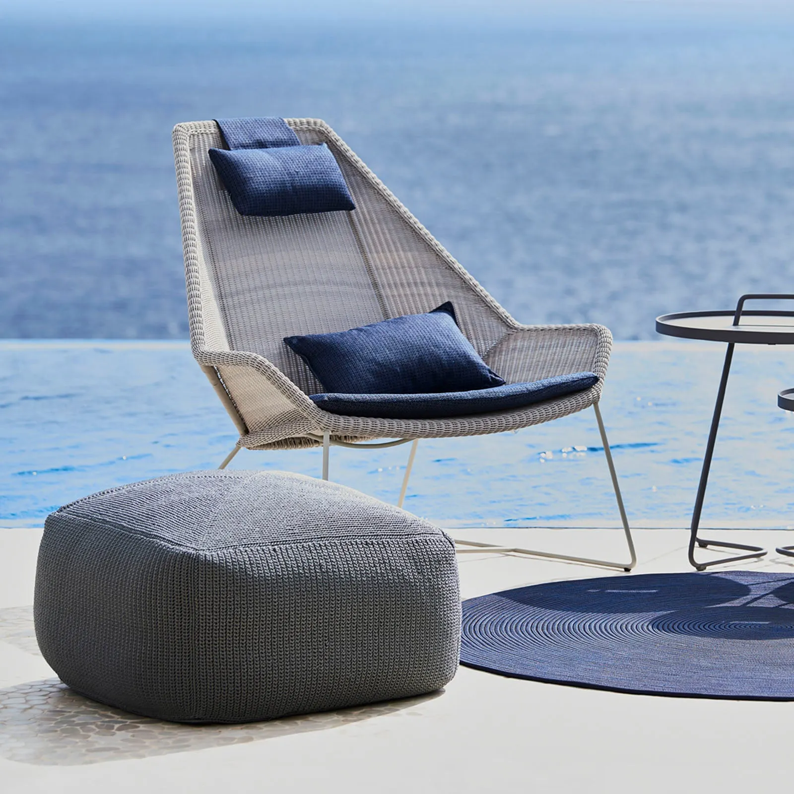 Breeze Outdoor Highback Chair